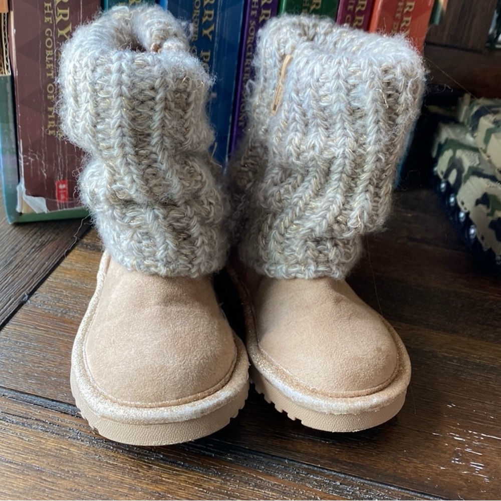 Taupe toddler boots